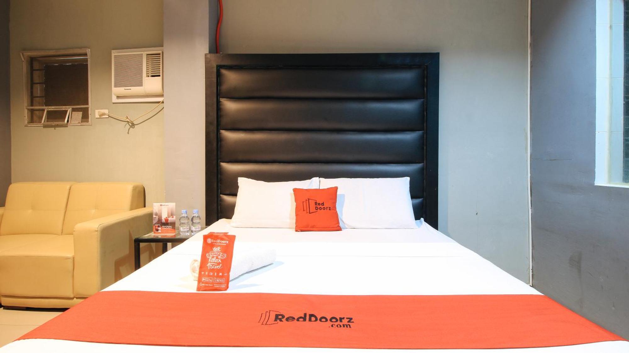 Reddoorz @ P Florentino Street Sampaloc Manila Exterior foto