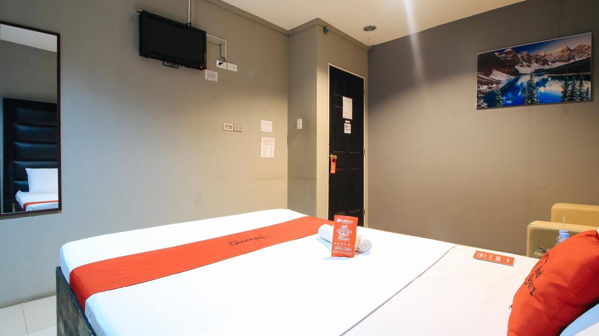 Reddoorz @ P Florentino Street Sampaloc Manila Exterior foto