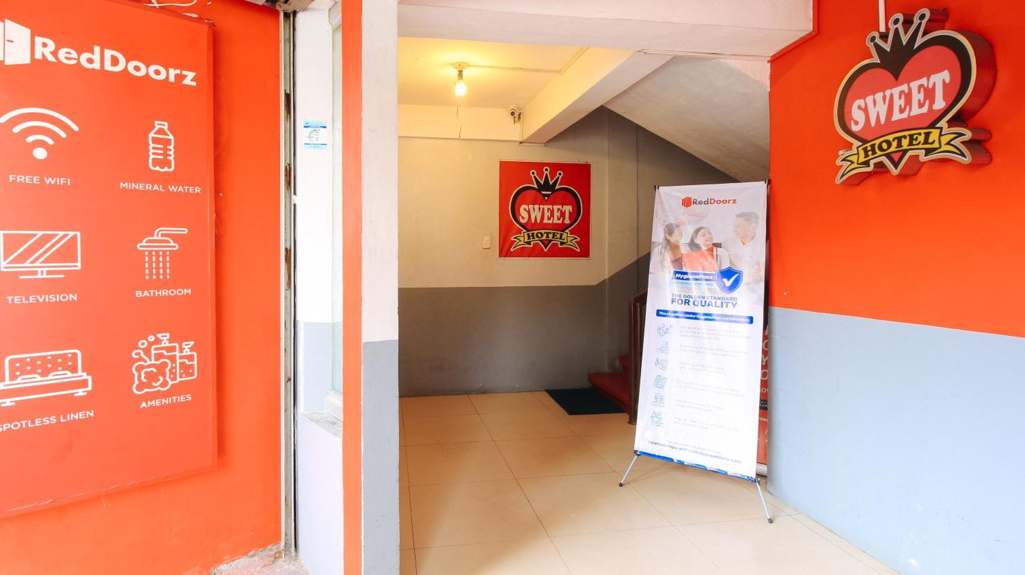 Reddoorz @ P Florentino Street Sampaloc Manila Exterior foto